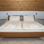 Paolija شقة *